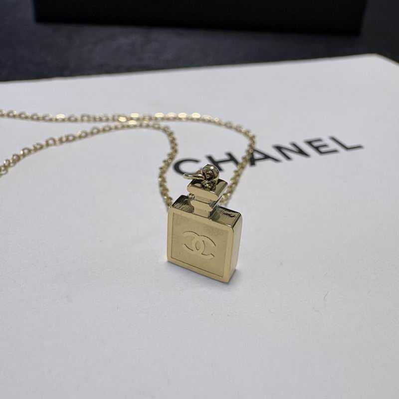 Chanel Necklace 06yxs106